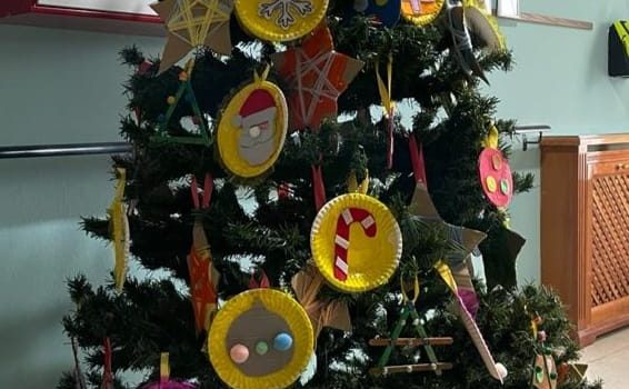 Navidad en la Residencia los Cisneros: Celebrando la Tradición con Espíritu Renovado